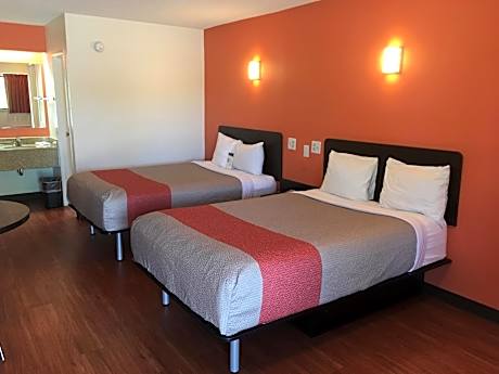 Deluxe Quadruple Room - Smoking