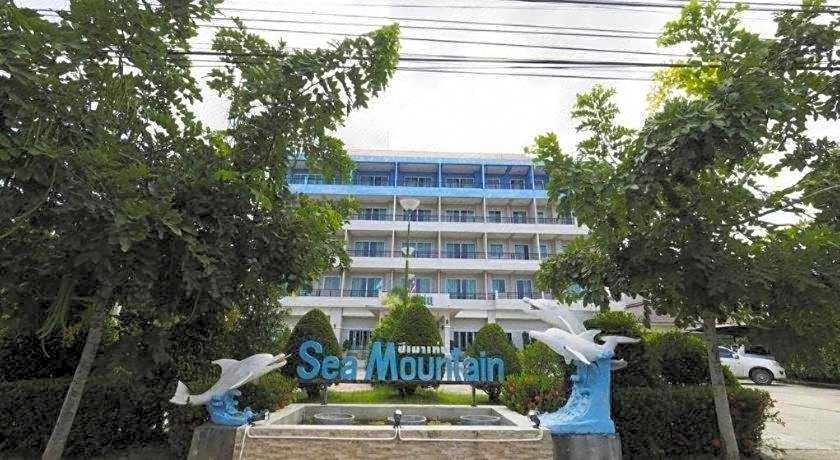 Sea Mountain Khanom Hotel