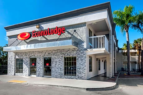 Econo Lodge at Raymond James Stadium