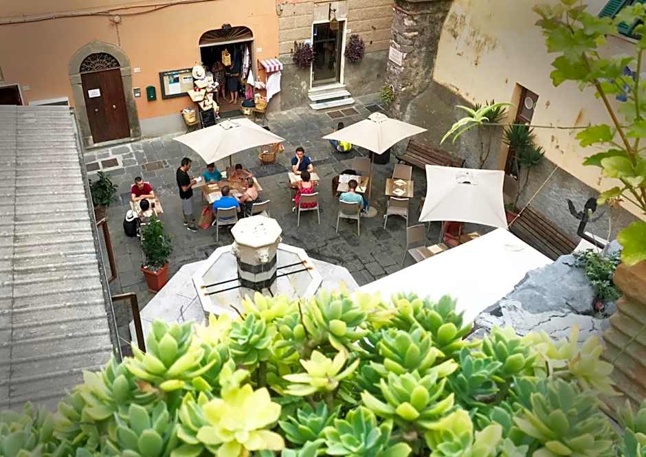 Colonna 24 Luxury Room in Portovenere near 5 Terre