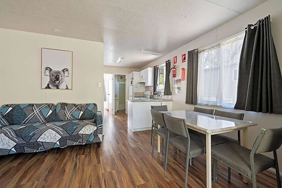 Bright Accommodation Park