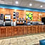 La Quinta Inn & Suites by Wyndham Tulsa Airport