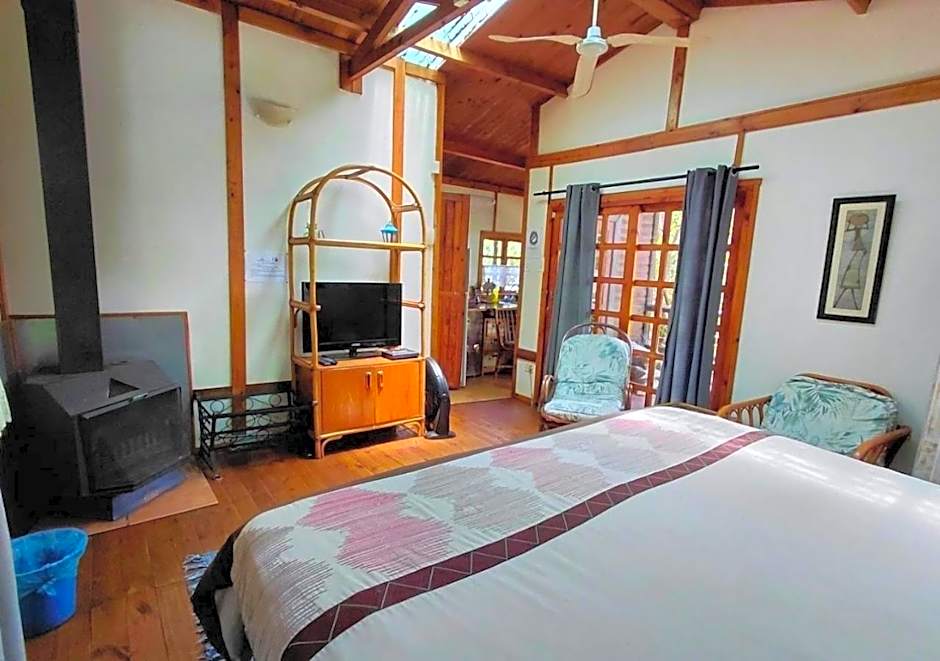 Woodland Gardens Self-Catering & Pet-Friendly Lodge