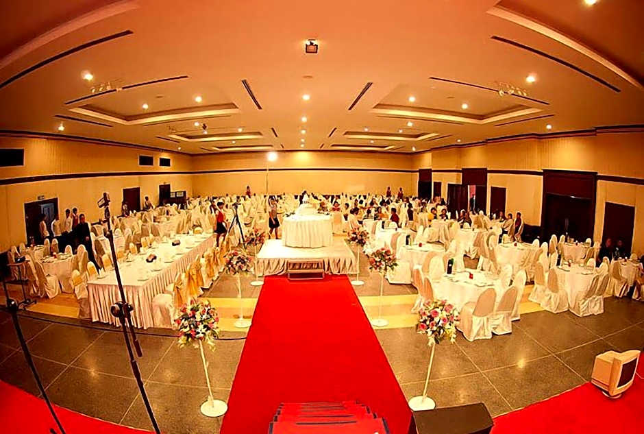 Royal Diamond Hotel