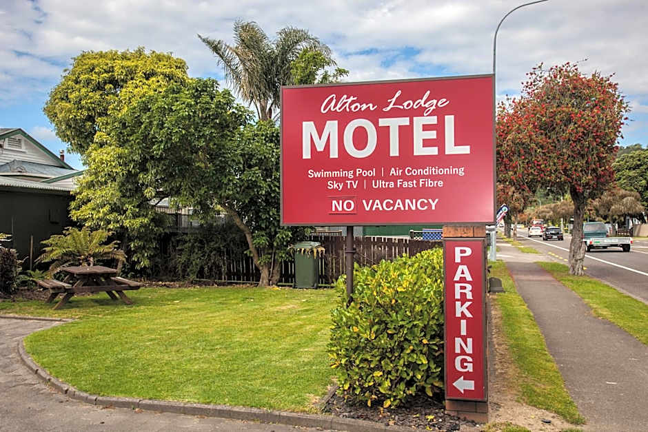 Alton Lodge Motel