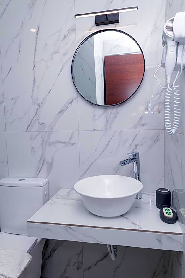 La Scala family apartments