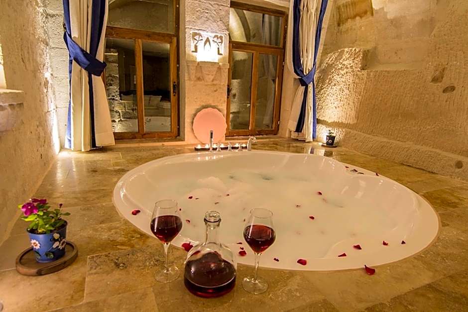 Azure Cave Suites - Cappadocia