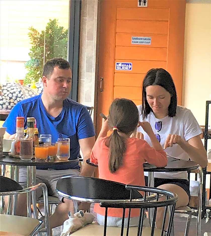 Suthep Home & Hostel