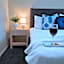 TOWER JUNCTION MOTOR LODGE- Motel with Airport and Railway Station Transport Service