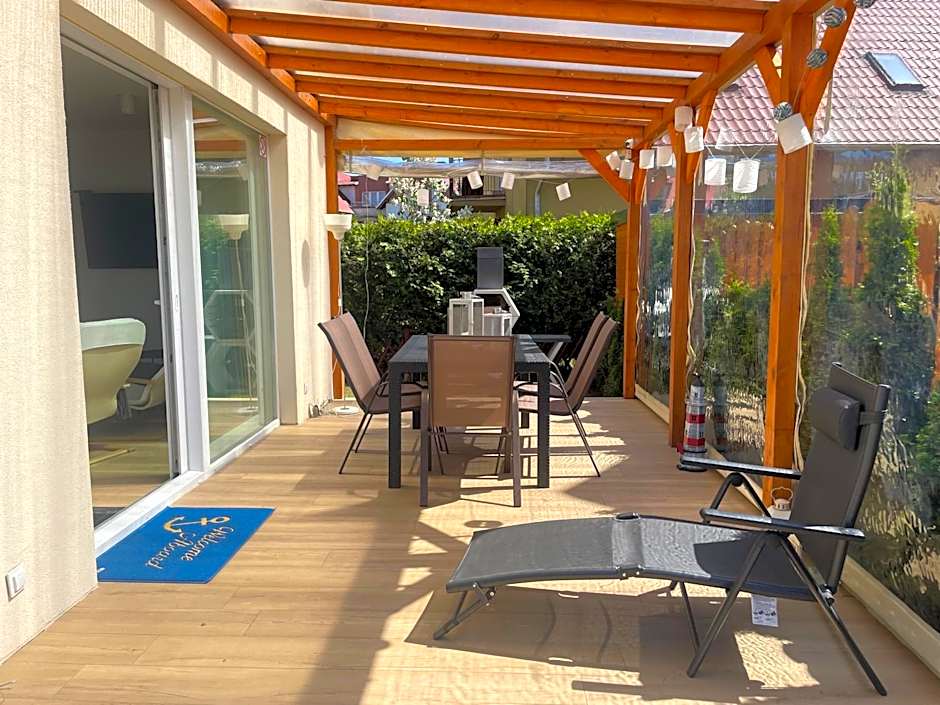 Seaview House with fireplace