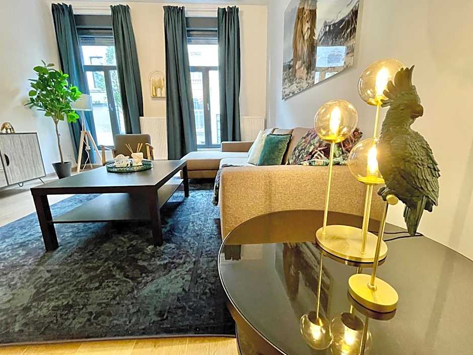OneLuxStay near Fashion District