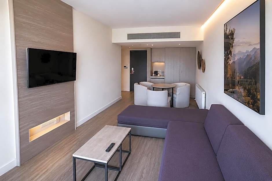 Droushia Heights Hotel
