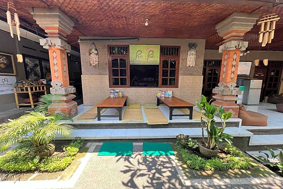 Padi-Padi Hostel & Bar