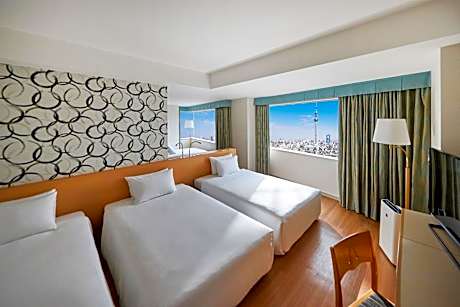 Corner Quadruple Room with Tokyo Sky Tree View - Non-Smoking