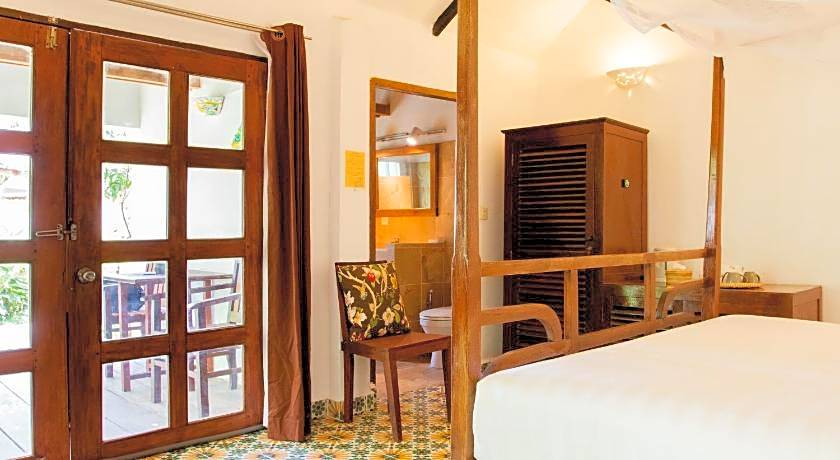 Sambor Village Hotel