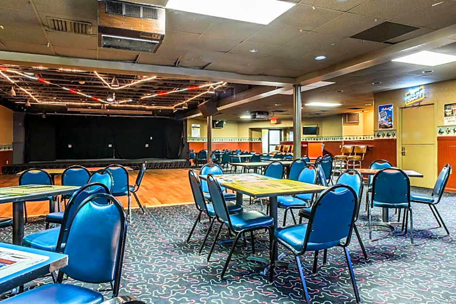 Quality Inn & Suites Fairview - Erie