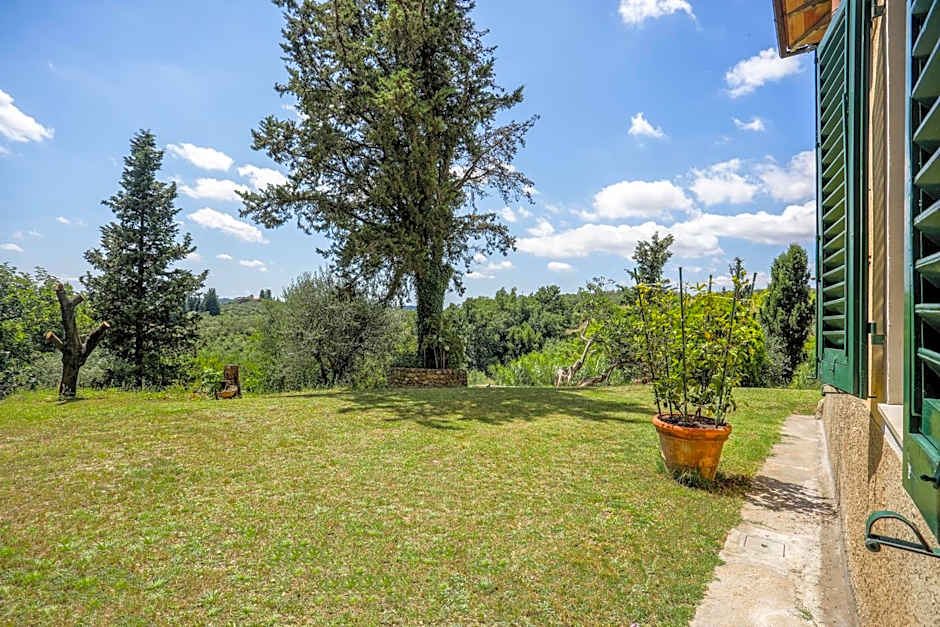 Appartamento con piscina GRAZIA a 10 minuti da FIRENZE, vista campagna