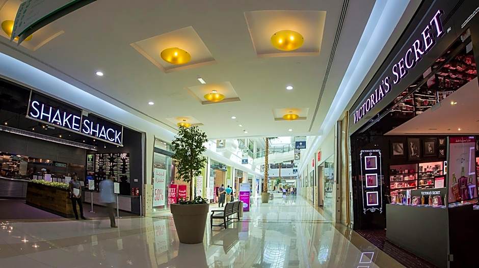 Ayla Bawadi Hotel & Mall