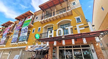 Baan URT Suratthani Airport Hotel