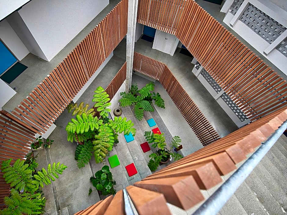 Yomitan Condhotel ND