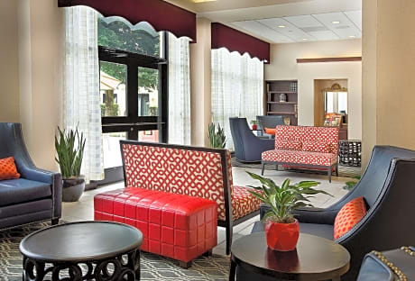 DoubleTree By Hilton Hotel Charlotte Airport