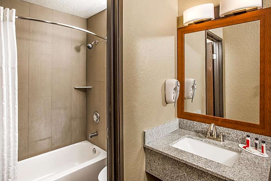 Super 8 by Wyndham Altoona