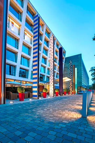 Radisson Blu Media Harbour Hotel, Düsseldorf