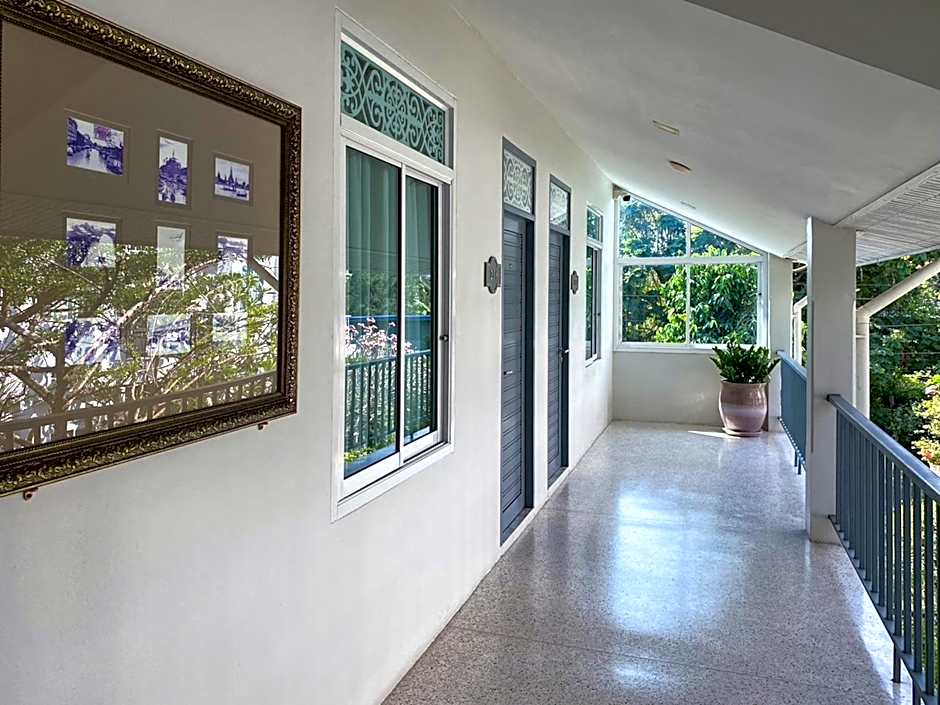 Villa Amphawa