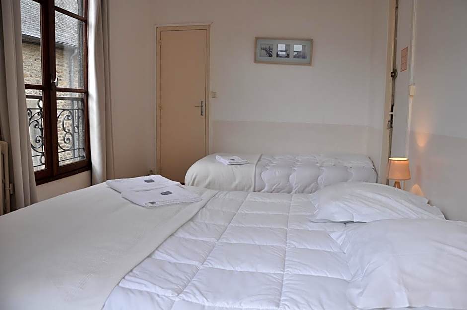 Cafe Hotel du Theatre