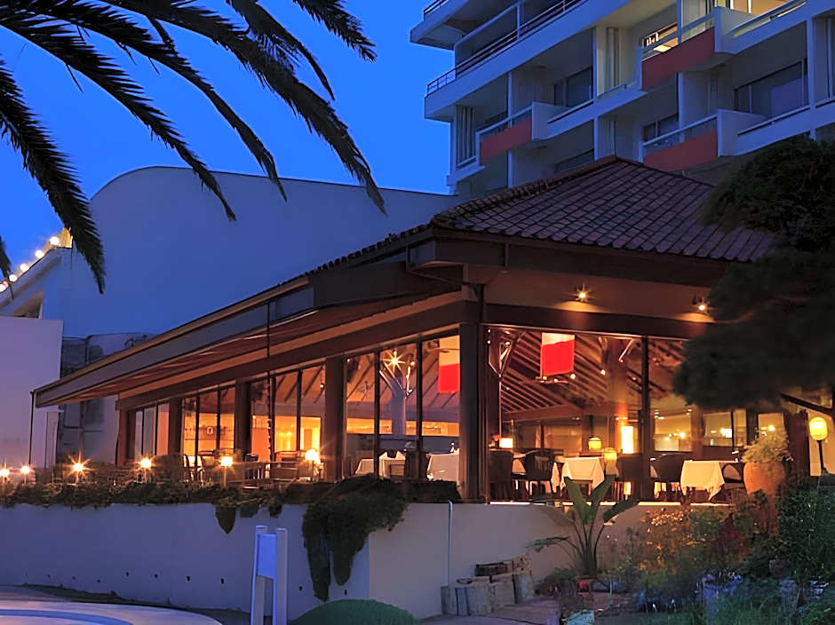 Kamogawa Grand Hotel