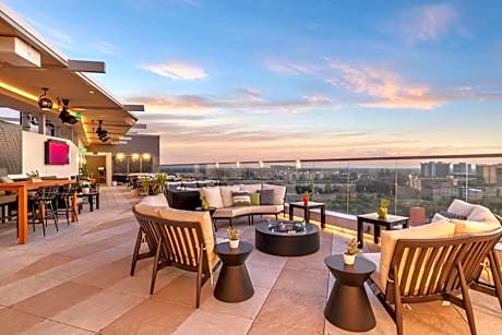 JW Marriott, Anaheim Resort