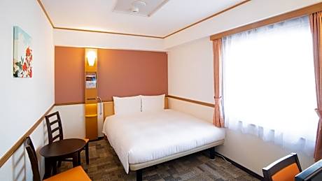 Queen Room - Non-Smoking