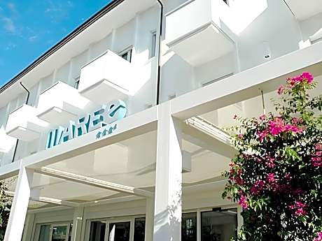 Maree Hotel