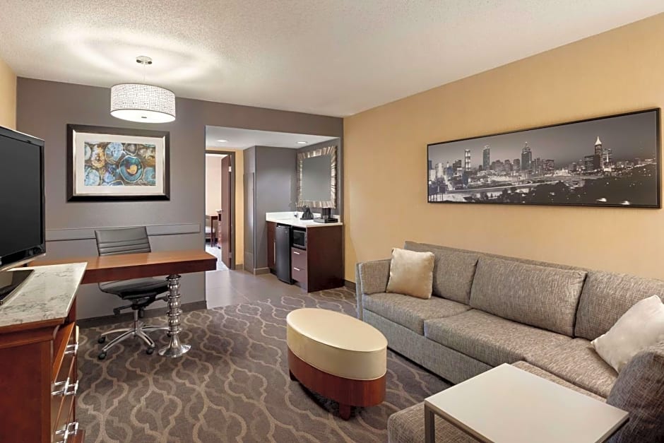 Embassy Suites By Hilton Hotel Atlanta-Airport