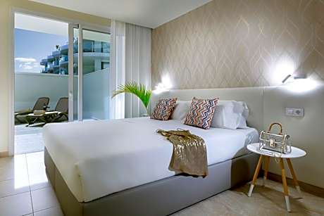 Two-Bedroom Apartment with Terrace