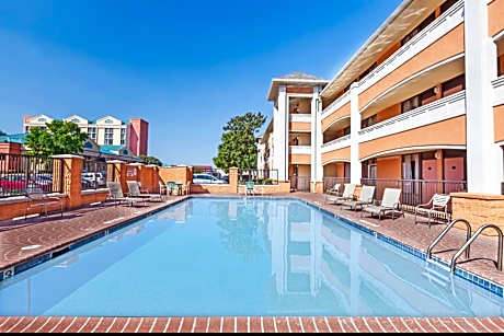 SureStay by Best Western Irving Grapevine DFW North