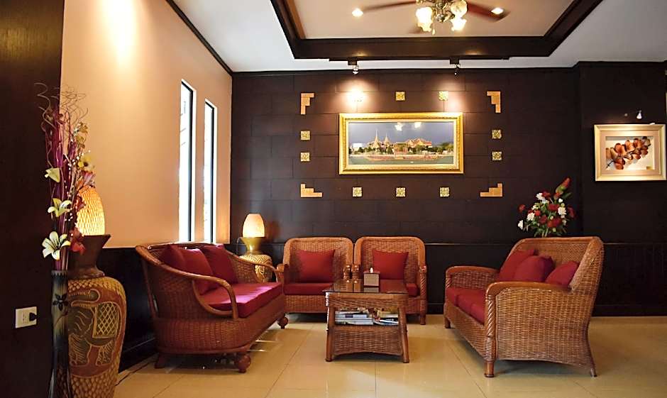 Outdoor Inn Kata Hotel