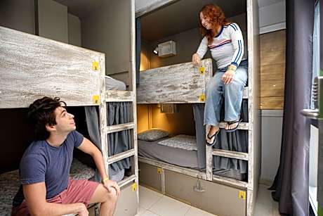 Bed in 4-Bed Mixed Dormitory Room