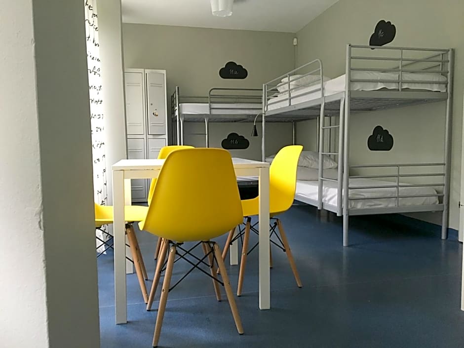 Cloud Hostel