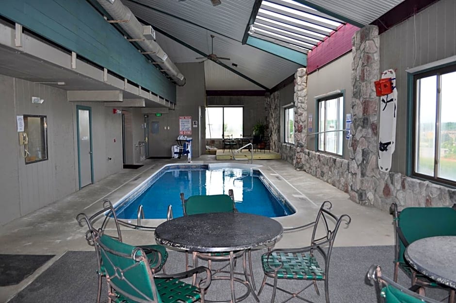 Super 8 by Wyndham Petoskey