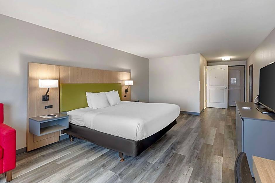 Country Inn & Suites by Radisson, St. Peters, MO