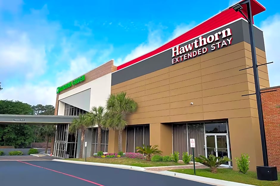 Hawthorn Extended Stay by Wyndham Columbia / Ft. Jackson