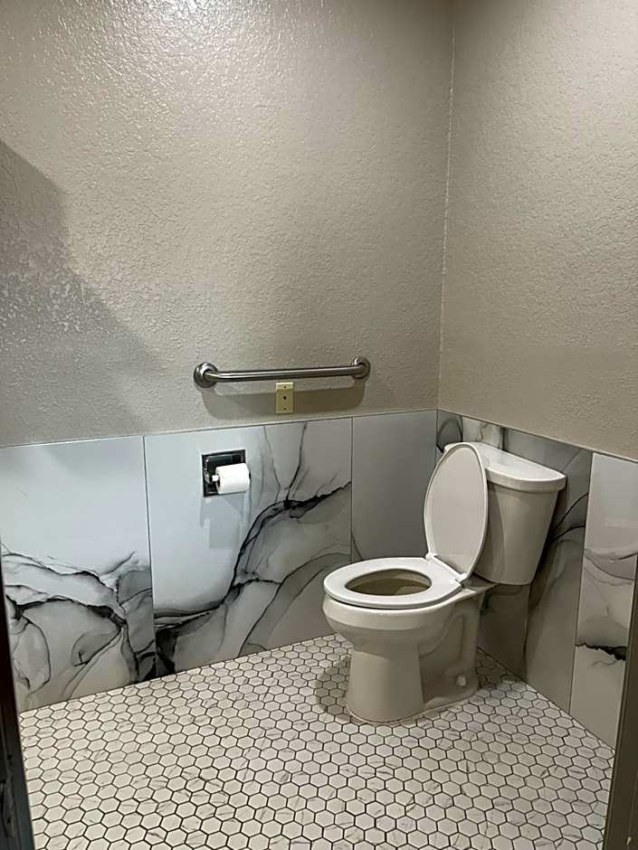 Days Inn by Wyndham Dickinson TX