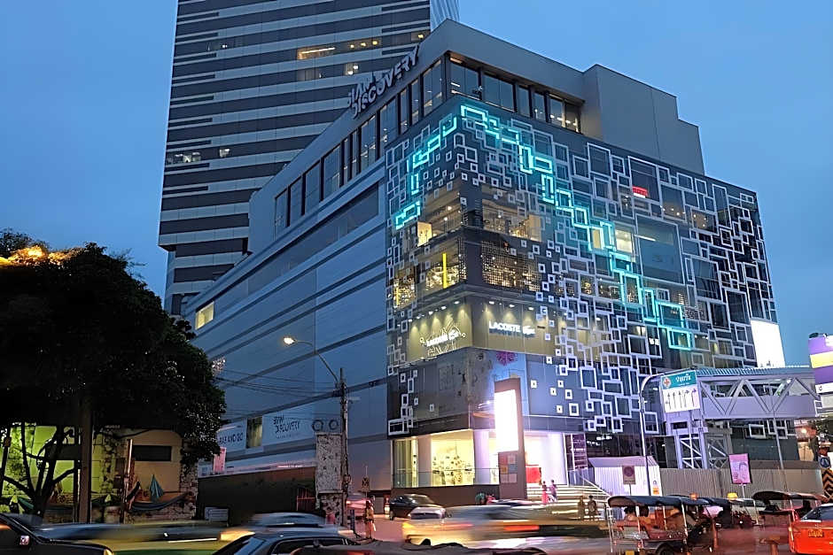 Le Fenix Sukhumvit (SHA Extra Plus)