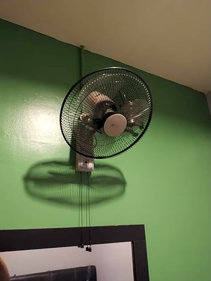 Ghazrins Hotel Dataran Larkin