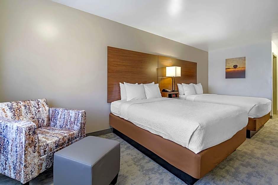 Best Western Plus Lake Front Hotel