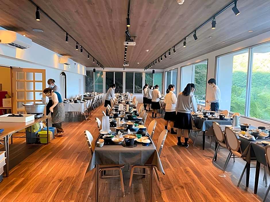 Shoji Lake Hotel