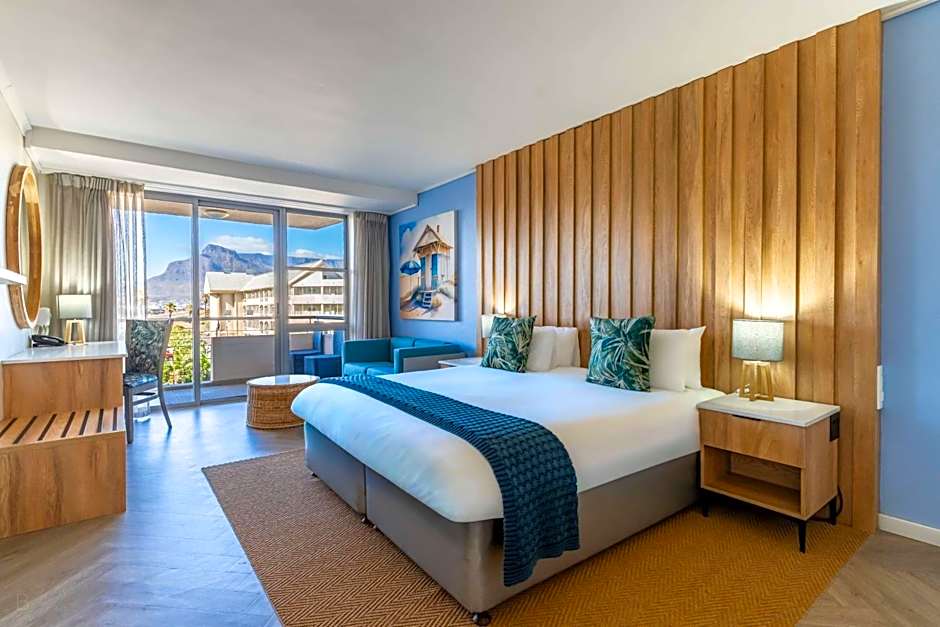 Lagoon Beach Hotel & Spa