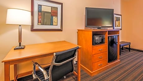Queen Room with Two Queen Beds and Bath Tub - Disability Access/Non-Smoking