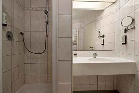 Lounge Plus Room